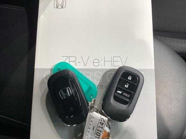 ＺＲ－Ｖ ｅ：ＨＥＶＺ特別仕様車ブラックスタイル　当社デモカー　純正スマートナビ　ドラレコ　ＥＴＣ２．０　ホンダセンシング　全周囲カメラ　シートヒーター　電動シート　電動リアゲート（62枚目）
