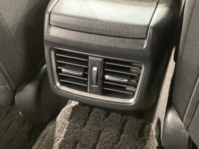 シビック ハッチバックホンダセンシング 純正メモリーナビ ドラレコ ETC ホンダセンシング シートヒーター バックカメラ アルミホイール フルセグ オートクルーズコントロール ターボ DVD再生 アイドリングストップ USB入力端子(41枚目)