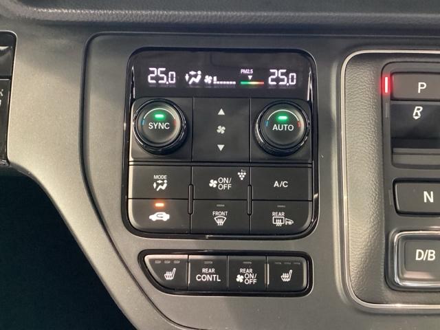 ステップワゴン ｅ：ＨＥＶエアーＥＸ　当社デモカー　純正メモリーナビ　全周囲カメラ　ドラレコ　ＥＴＣ　ホンダセンシング　シートヒーター　電動リアゲート　バックカメラ　両側電動スライドドア　アルミホイール　３列シート　ウォークスルー　ＡＢＳ（27枚目）