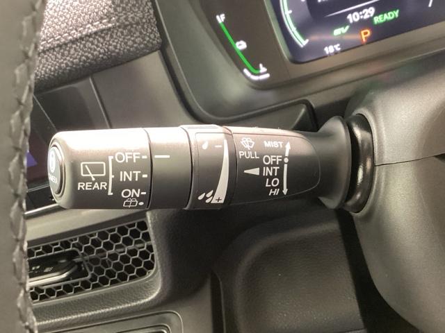 ステップワゴン ｅ：ＨＥＶエアーＥＸ　当社デモカー　純正メモリーナビ　全周囲カメラ　ドラレコ　ＥＴＣ　ホンダセンシング　シートヒーター　電動リアゲート　バックカメラ　両側電動スライドドア　アルミホイール　３列シート　ウォークスルー　ＡＢＳ（35枚目）