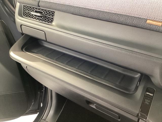 ステップワゴン ｅ：ＨＥＶエアーＥＸ　当社デモカー　純正メモリーナビ　全周囲カメラ　ドラレコ　ＥＴＣ　ホンダセンシング　シートヒーター　電動リアゲート　バックカメラ　両側電動スライドドア　アルミホイール　３列シート　ウォークスルー　ＡＢＳ（52枚目）