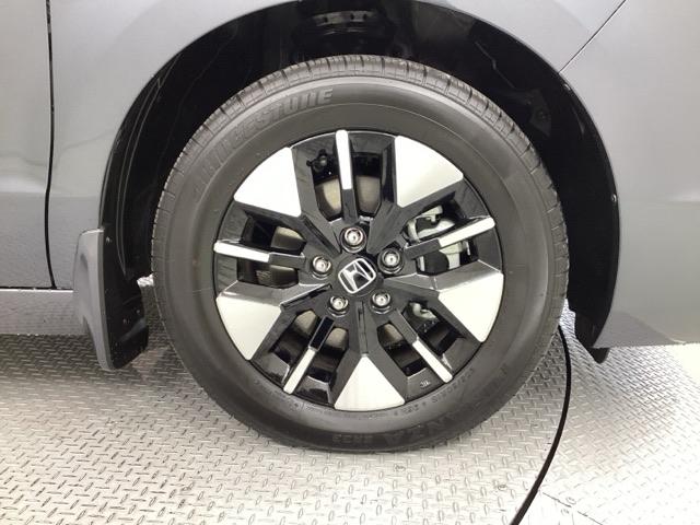 ステップワゴン ｅ：ＨＥＶエアーＥＸ　当社デモカー　純正メモリーナビ　全周囲カメラ　ドラレコ　ＥＴＣ　ホンダセンシング　シートヒーター　電動リアゲート　バックカメラ　両側電動スライドドア　アルミホイール　３列シート　ウォークスルー　ＡＢＳ（67枚目）