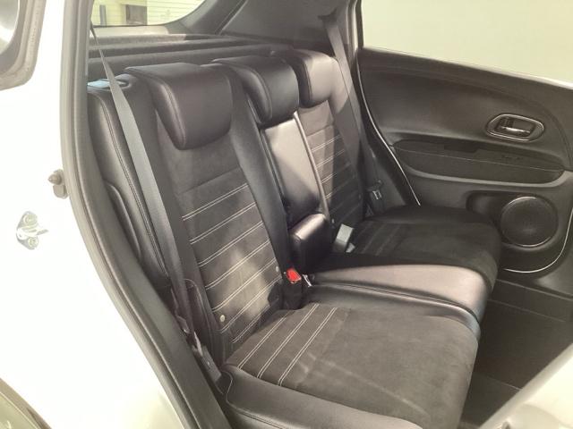 ヴェゼル ＲＳ・ホンダセンシング　純正メモリーナビ　ドラレコ　ＥＴＣ　ホンダセンシング　シートヒーター　バックカメラ　アルミホイール　フルセグ　オートクルーズコントロール　アイドリングストップ　ＵＳＢ入力端子　衝突防止システム　ＡＢＳ（10枚目）