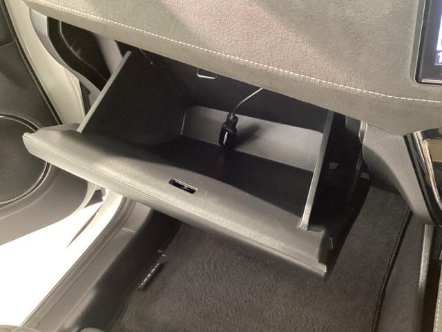 ヴェゼル ＲＳ・ホンダセンシング　純正メモリーナビ　ドラレコ　ＥＴＣ　ホンダセンシング　シートヒーター　バックカメラ　アルミホイール　フルセグ　オートクルーズコントロール　アイドリングストップ　ＵＳＢ入力端子　衝突防止システム　ＡＢＳ（49枚目）