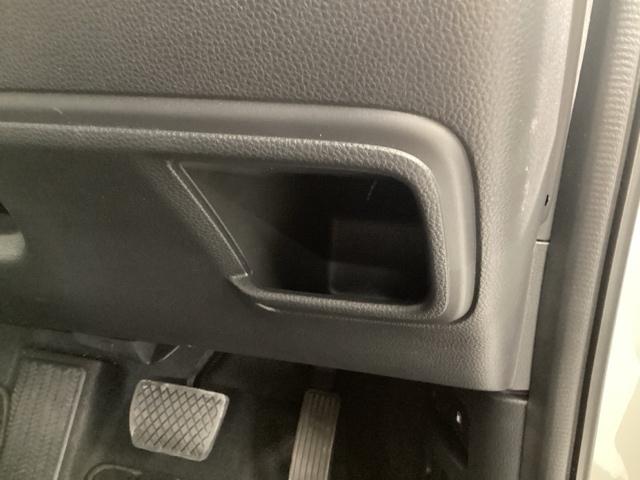 ヴェゼル e:HEVX・HuNTパッケージ 当社デモカー 純正メモリーナビ ETC 障害物センサー ホンダセンシング バックカメラ アルミホイール フルセグ オートクルーズコントロール アイドリングストップ USB入力端子 衝突防止システム(39枚目)