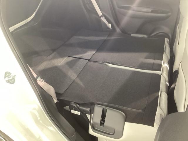 フィット e:HEVホーム メモリーナビ ETC バックカメラ フルセグ シートヒーター オートクルーズコントロール アイドリングストップ USB入力端子 衝突防止システム LEDヘッドランプ クリアランスソナー スマートキー(13枚目)