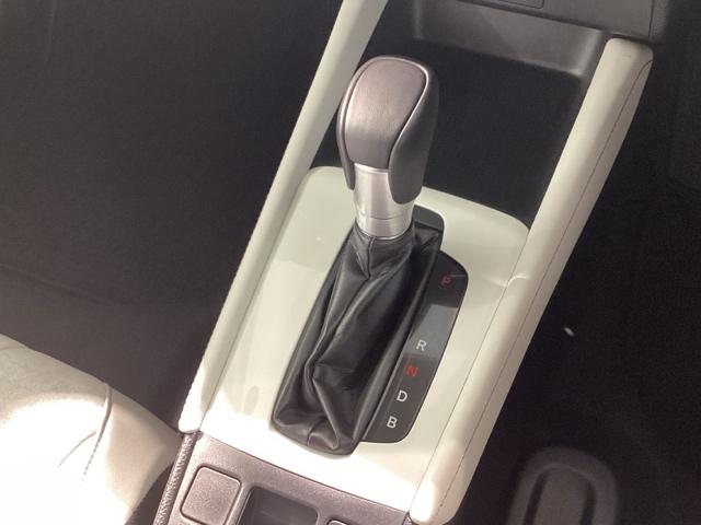 フィット e:HEVホーム メモリーナビ ETC バックカメラ フルセグ シートヒーター オートクルーズコントロール アイドリングストップ USB入力端子 衝突防止システム LEDヘッドランプ クリアランスソナー スマートキー(26枚目)