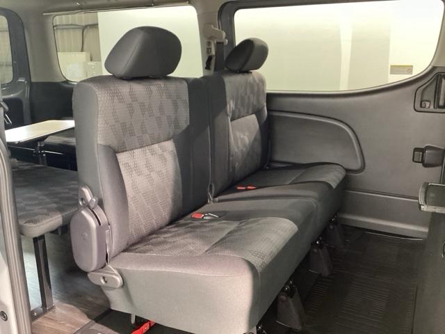 キャラバン ロングプレミアムＧＸ　マルチベッドテーブル付き　メモリーナビ　全周囲カメラ　ＥＴＣ　障害物センサー（11枚目）