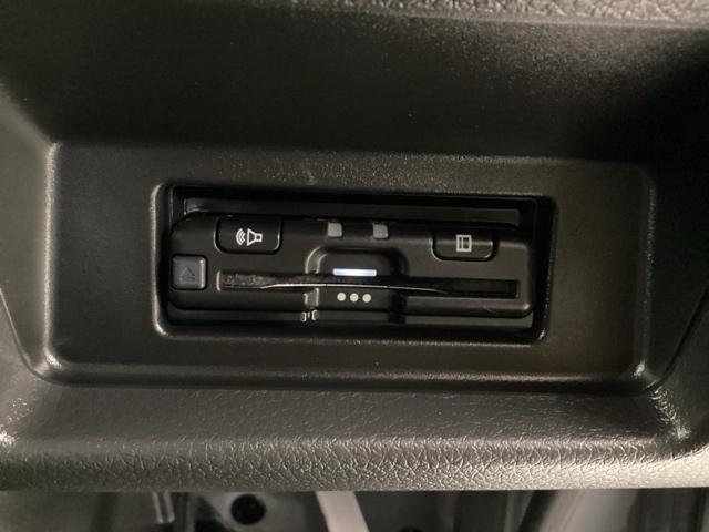 キャラバン ロングプレミアムＧＸ　マルチベッドテーブル付き　メモリーナビ　全周囲カメラ　ＥＴＣ　障害物センサー（29枚目）