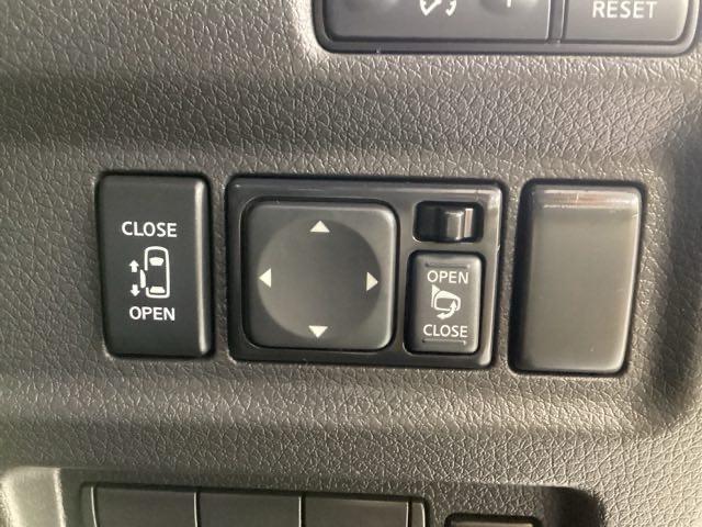 キャラバン ロングプレミアムＧＸ　マルチベッドテーブル付き　メモリーナビ　全周囲カメラ　ＥＴＣ　障害物センサー（30枚目）