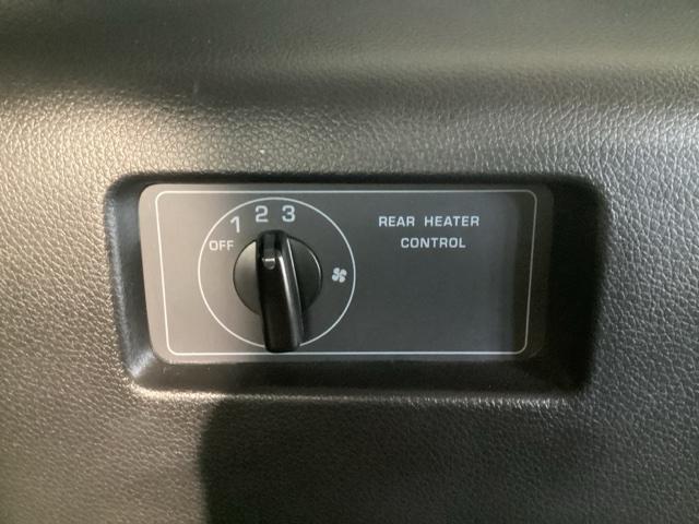 キャラバン ロングプレミアムＧＸ　マルチベッドテーブル付き　メモリーナビ　全周囲カメラ　ＥＴＣ　障害物センサー（32枚目）