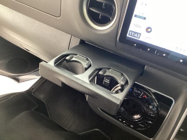 キャラバン ロングプレミアムＧＸ　マルチベッドテーブル付き　メモリーナビ　全周囲カメラ　ＥＴＣ　障害物センサー（37枚目）