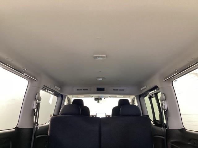キャラバン ロングプレミアムＧＸ　マルチベッドテーブル付き　メモリーナビ　全周囲カメラ　ＥＴＣ　障害物センサー（44枚目）