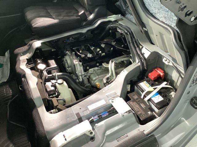 キャラバン ロングプレミアムＧＸ　マルチベッドテーブル付き　メモリーナビ　全周囲カメラ　ＥＴＣ　障害物センサー（47枚目）