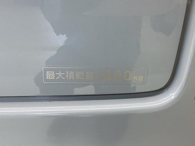 キャラバン ロングプレミアムＧＸ　マルチベッドテーブル付き　メモリーナビ　全周囲カメラ　ＥＴＣ　障害物センサー（50枚目）