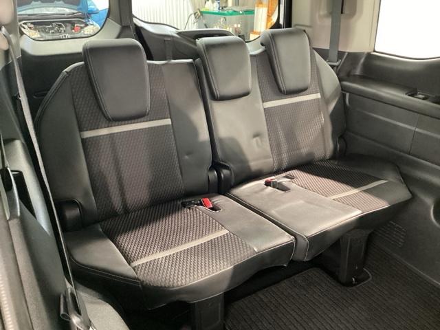 ステップワゴンスパーダ スパーダ・クールスピリットホンダセンシング　４ＷＤ　純正メモリーナビ　ドラレコ　ＥＴＣ　ホンダセンシング　シートヒーター　バックカメラ　両側電動スライドドア　３列シート　ウォークスルー　フルセグ　オートクルーズコントロール　ターボ　ＤＶＤ再生（10枚目）