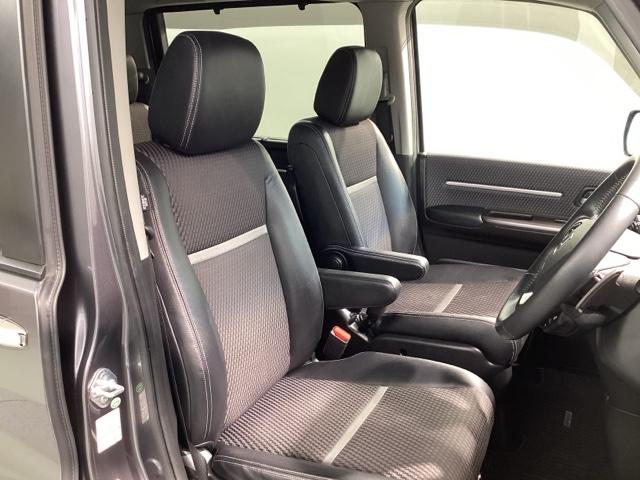 ステップワゴンスパーダ スパーダ・クールスピリットホンダセンシング　４ＷＤ　純正メモリーナビ　ドラレコ　ＥＴＣ　ホンダセンシング　シートヒーター　バックカメラ　両側電動スライドドア　３列シート　ウォークスルー　フルセグ　オートクルーズコントロール　ターボ　ＤＶＤ再生（15枚目）