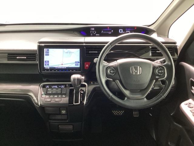 ステップワゴンスパーダ スパーダ・クールスピリットホンダセンシング　４ＷＤ　純正メモリーナビ　ドラレコ　ＥＴＣ　ホンダセンシング　シートヒーター　バックカメラ　両側電動スライドドア　３列シート　ウォークスルー　フルセグ　オートクルーズコントロール　ターボ　ＤＶＤ再生（16枚目）