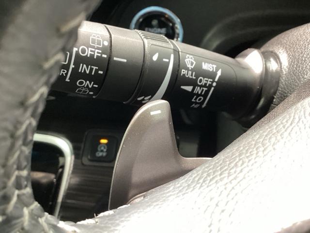 ステップワゴンスパーダ スパーダ・クールスピリットホンダセンシング　４ＷＤ　純正メモリーナビ　ドラレコ　ＥＴＣ　ホンダセンシング　シートヒーター　バックカメラ　両側電動スライドドア　３列シート　ウォークスルー　フルセグ　オートクルーズコントロール　ターボ　ＤＶＤ再生（29枚目）