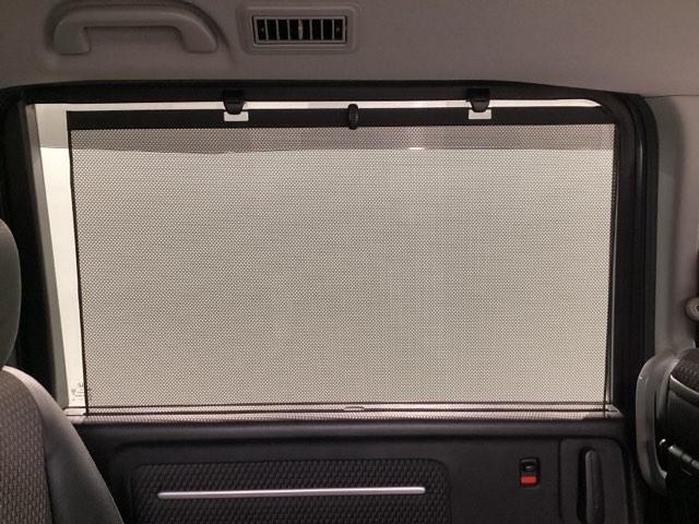 ステップワゴンスパーダ スパーダ・クールスピリットホンダセンシング　４ＷＤ　純正メモリーナビ　ドラレコ　ＥＴＣ　ホンダセンシング　シートヒーター　バックカメラ　両側電動スライドドア　３列シート　ウォークスルー　フルセグ　オートクルーズコントロール　ターボ　ＤＶＤ再生（44枚目）