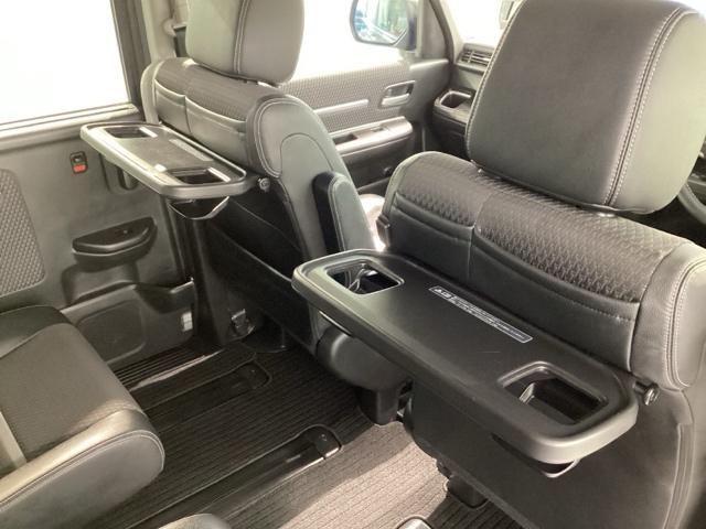 ステップワゴンスパーダ スパーダ・クールスピリットホンダセンシング　４ＷＤ　純正メモリーナビ　ドラレコ　ＥＴＣ　ホンダセンシング　シートヒーター　バックカメラ　両側電動スライドドア　３列シート　ウォークスルー　フルセグ　オートクルーズコントロール　ターボ　ＤＶＤ再生（46枚目）