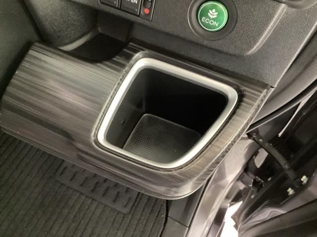 ステップワゴンスパーダ スパーダ・クールスピリットホンダセンシング　４ＷＤ　純正メモリーナビ　ドラレコ　ＥＴＣ　ホンダセンシング　シートヒーター　バックカメラ　両側電動スライドドア　３列シート　ウォークスルー　フルセグ　オートクルーズコントロール　ターボ　ＤＶＤ再生（51枚目）