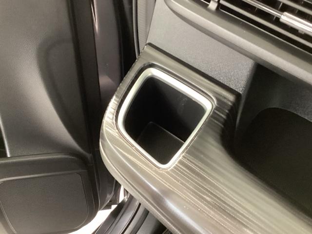 ステップワゴンスパーダ スパーダ・クールスピリットホンダセンシング　４ＷＤ　純正メモリーナビ　ドラレコ　ＥＴＣ　ホンダセンシング　シートヒーター　バックカメラ　両側電動スライドドア　３列シート　ウォークスルー　フルセグ　オートクルーズコントロール　ターボ　ＤＶＤ再生（53枚目）