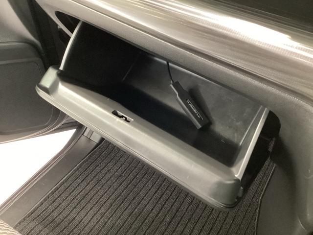 ステップワゴンスパーダ スパーダ・クールスピリットホンダセンシング　４ＷＤ　純正メモリーナビ　ドラレコ　ＥＴＣ　ホンダセンシング　シートヒーター　バックカメラ　両側電動スライドドア　３列シート　ウォークスルー　フルセグ　オートクルーズコントロール　ターボ　ＤＶＤ再生（54枚目）