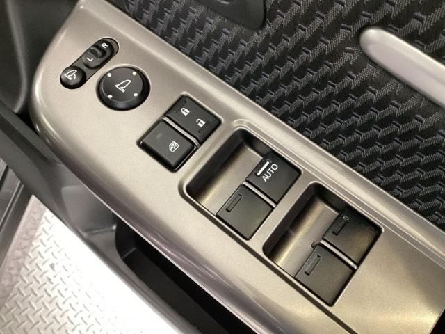 ステップワゴンスパーダ スパーダ・クールスピリットホンダセンシング　４ＷＤ　純正メモリーナビ　ドラレコ　ＥＴＣ　ホンダセンシング　シートヒーター　バックカメラ　両側電動スライドドア　３列シート　ウォークスルー　フルセグ　オートクルーズコントロール　ターボ　ＤＶＤ再生（58枚目）