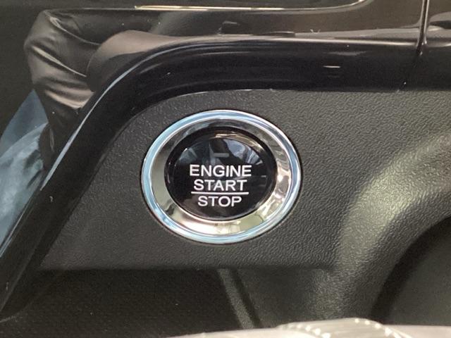 ステップワゴンスパーダ スパーダ・クールスピリットホンダセンシング　４ＷＤ　純正メモリーナビ　ドラレコ　ＥＴＣ　ホンダセンシング　シートヒーター　バックカメラ　両側電動スライドドア　３列シート　ウォークスルー　フルセグ　オートクルーズコントロール　ターボ　ＤＶＤ再生（59枚目）