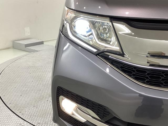 ステップワゴンスパーダ スパーダ・クールスピリットホンダセンシング　４ＷＤ　純正メモリーナビ　ドラレコ　ＥＴＣ　ホンダセンシング　シートヒーター　バックカメラ　両側電動スライドドア　３列シート　ウォークスルー　フルセグ　オートクルーズコントロール　ターボ　ＤＶＤ再生（70枚目）