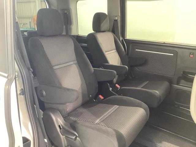 ステップワゴンスパーダ スパーダ　純正メモリーナビ　ＥＴＣ　ロールシェード　スマートキー（12枚目）