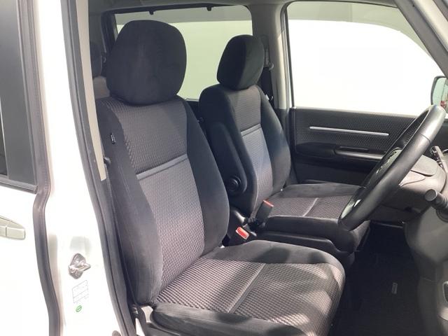 ステップワゴンスパーダ スパーダ　純正メモリーナビ　ＥＴＣ　ロールシェード　スマートキー（14枚目）