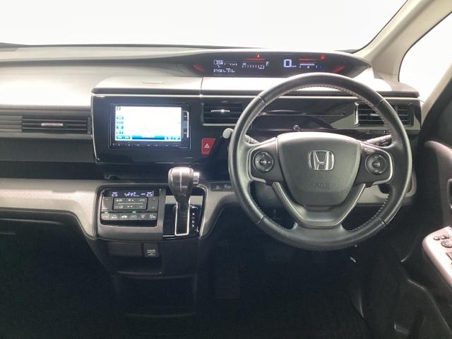 ステップワゴンスパーダ スパーダ　純正メモリーナビ　ＥＴＣ　ロールシェード　スマートキー（16枚目）