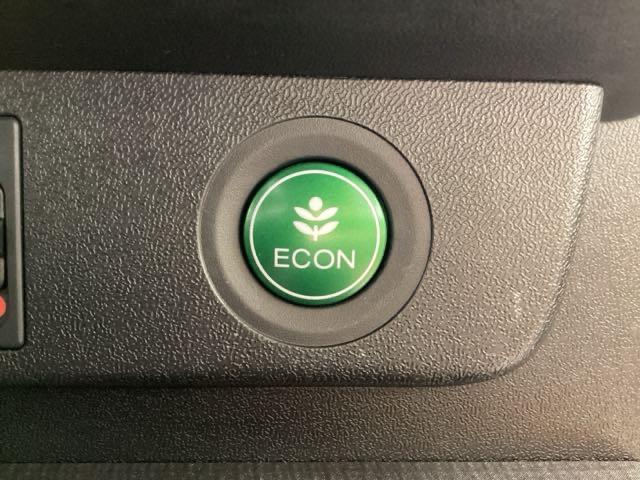 ステップワゴンスパーダ スパーダ　純正メモリーナビ　ＥＴＣ　ロールシェード　スマートキー（31枚目）