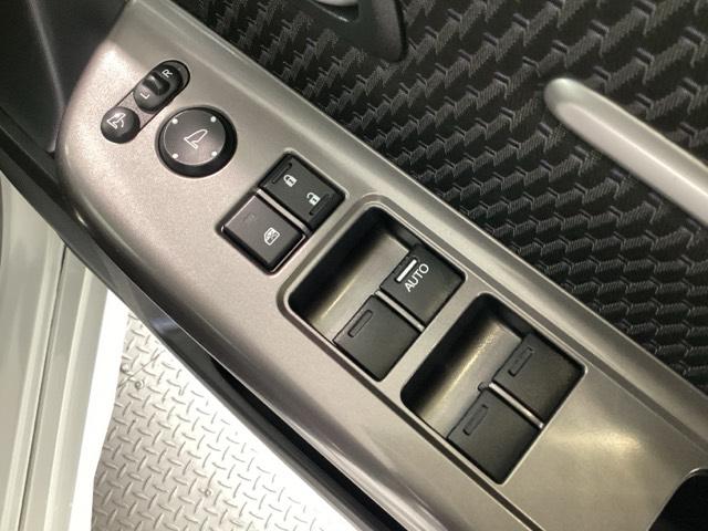 ステップワゴンスパーダ スパーダ　純正メモリーナビ　ＥＴＣ　ロールシェード　スマートキー（51枚目）