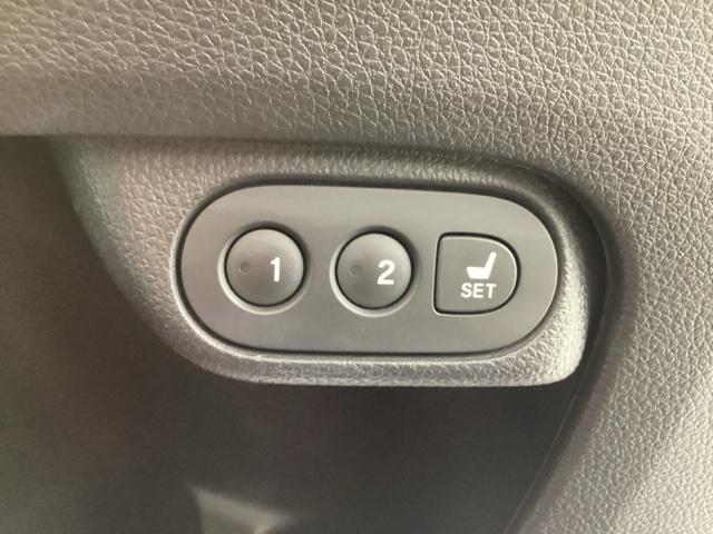 ヴェゼル ハイブリッドＲＳ・ホンダセンシング　レンタカーアップ車　純正メモリーナビ　ドラレコ　ＥＴＣ　ホンダセンシング　シートヒーター　電動シート（46枚目）