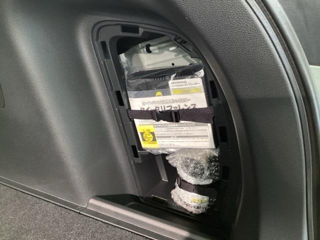 ヴェゼル ｅ：ＨＥＶＺ　当社デモカー　純正スマートナビ　ドラレコ　ＥＴＣ２．０　全周囲カメラ　障害物センサー　シートヒーター（61枚目）