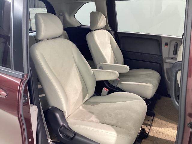 フリード Gジャストセレクション CDオーディオ ETC キーレスキー(11枚目)