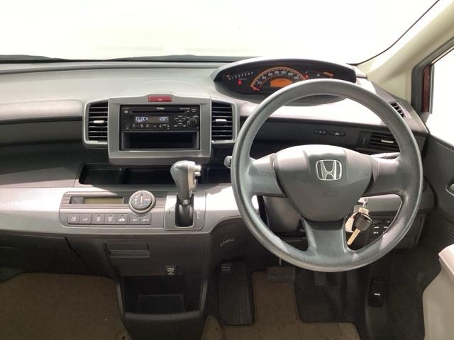 フリード Gジャストセレクション CDオーディオ ETC キーレスキー(15枚目)