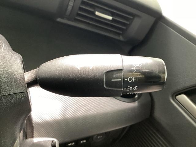 フリード Gジャストセレクション CDオーディオ ETC キーレスキー(20枚目)