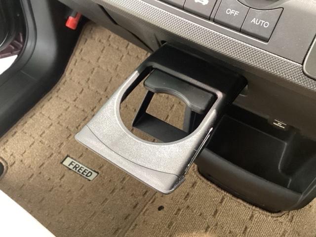 フリード Gジャストセレクション CDオーディオ ETC キーレスキー(28枚目)