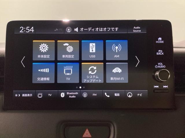 �����X�}�[�g�i�r�ƃo�b�N�J�����t���������������������I�[�f�B�I�Ńh���C�u���D���ȉ��y�𒮂��Ċy���߂܂��B�s�u�������\�ł���