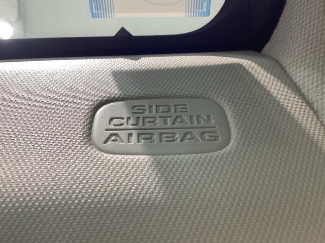 �T�C�h�J�[�e���G�A�o�b�N��������̏Փ˂ɂ����S�������˔����������ł���A���ʏՓˎ��ɁA�^�]�ȁE����Ȃ̃T�C�h�ɔz�u���ꂽ�G�A�o�b�N���c��ݕی삵�Ă���܂��B�O�Ɖ���������̂ň��S�ł���