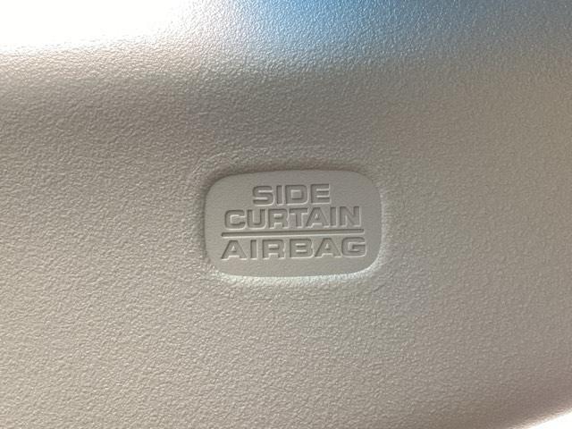 �T�C�h�J�[�e���G�A�o�b�N��������̏Փ˂ɂ����S�������˔����������ł���A���ʏՓˎ��ɁA�^�]�ȁE����Ȃ̃T�C�h�ɔz�u���ꂽ�G�A�o�b�N���c��ݕی삵�Ă���܂��B�O�Ɖ���������̂ň��S�ł���