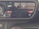 運転席と助手席にはシートヒーターが付いています☆寒い時期に腰周りを温めてくれるので体全体が温まりやすいのは勿論、暖房と違い顔に風が当たらないので、乾燥肌やドライアイの方でも大丈夫☆