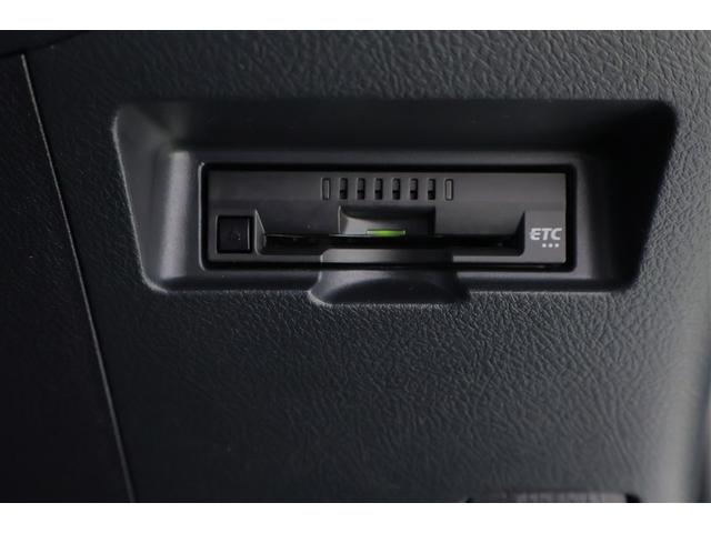 ヴィッツ Ｆ　セーフティーエディションＩＩＩ　パワーウインドウ　盗難防止　Ｗエアバッグ　衝突軽減Ｂ　ナビＴＶ　キーレスエントリー　ＥＳＣ　マニュアルエアコン　ＬＥＤヘッドライト　パワーステ　インテリキー　ＥＴＣ　ワンセグ　メモリーナビ　ＡＢＳ（12枚目）