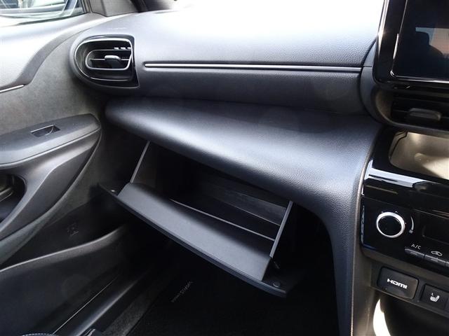 ヤリスクロス Ｚ　バックモニタ　横滑り防止システム　イモビ　カーテンエアバッグ　ＴＶ　クルーズＣ　エアコン　スマートキ－　アルミ　地デジ　キーフリー　パワステ　ダブルエアバック　ＬＥＤヘット　エアバッグ　記録簿有（32枚目）