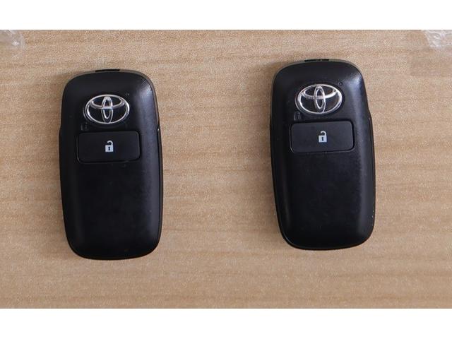 ライズ Ｚ　衝突回避システム　メディアプレイヤー接続　スマートキ－　リヤカメラ　１オナ　アルミホイール　エコアイドル　ＬＥＤライト　オートエアコン　横滑り防止機能　ＴＶ　キーフリー　パワーウインドウ　エアバッグ（21枚目）