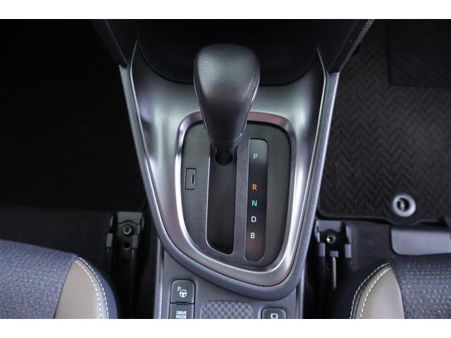 ヤリスクロス ハイブリッドＺ　ドライブレコーダ　インテリジェントキー　アルミホイル　ＬＥＤライト　１オ－ナ－　リアカメラ　クルーズコントロール　整備記録簿　横滑り防止システム　ＴＶ　電動シ－ト　パワステ　オートエアコン　キーフリー（8枚目）